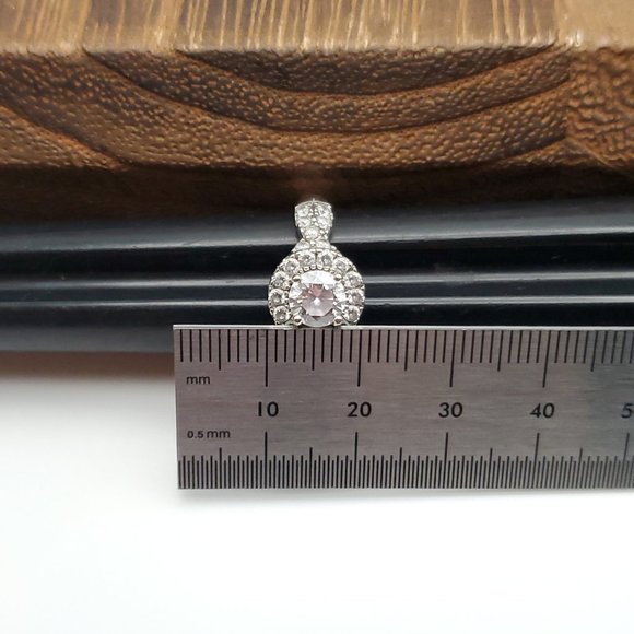 Size 7 925 Sterling Silver Beautiful Halo Setting Cubic Zirconia Ring - Picture 8 of 9